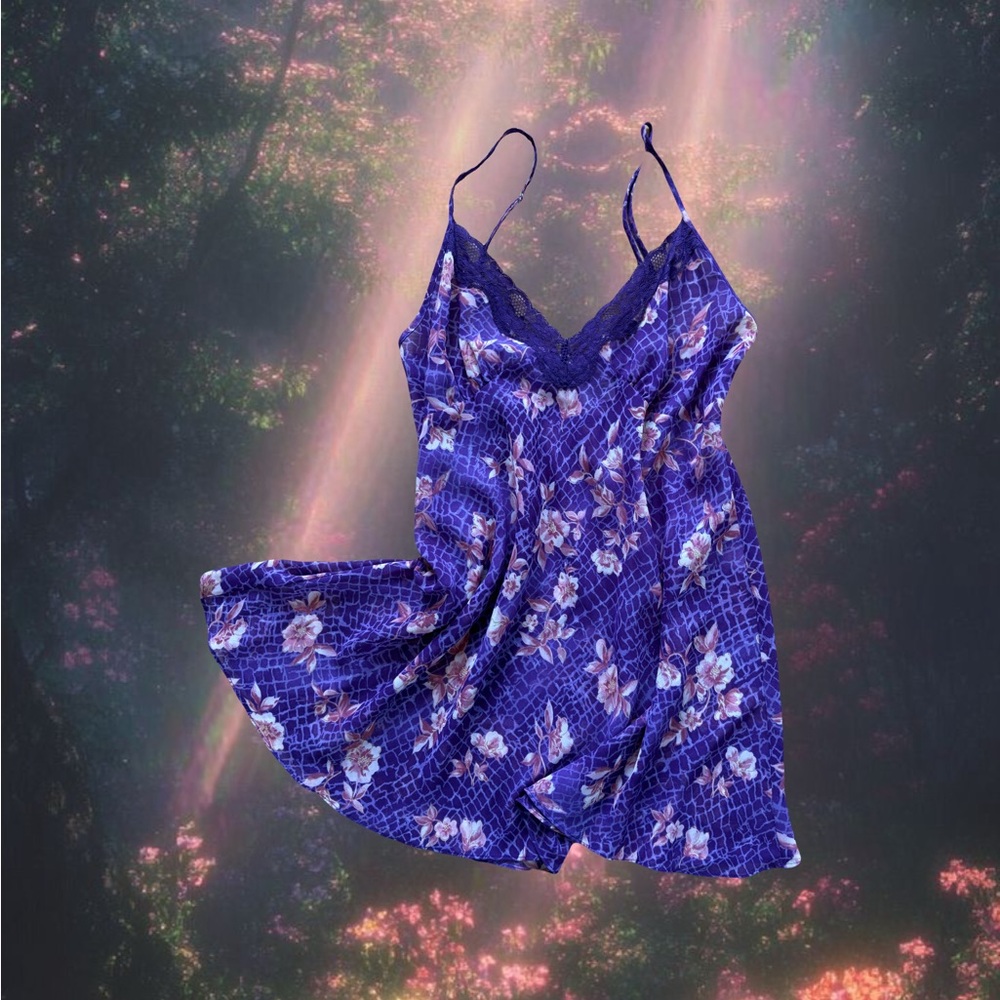 American Vintage Blue Floral Lace Chemise